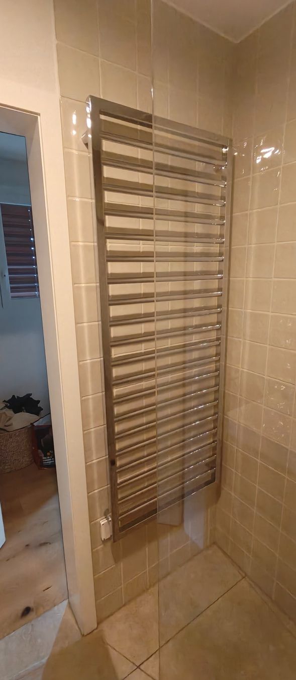 Zehnder Radiatori: 2x Zehnder Subway Badheizkörper Chrom – Neuwertig 60 x 150 – Nuovo (secondo la descrizione) da Kriens venduto da EPR1987 4