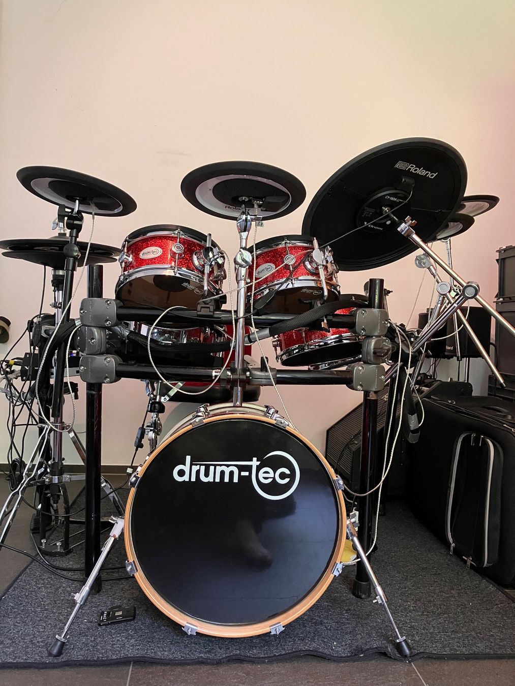 Roland Strumenti musicali: Roland/Drum Tec hoch professionelles E Drum Schlagzeug – Usato da Wädenswil venduto da pno_rp7n