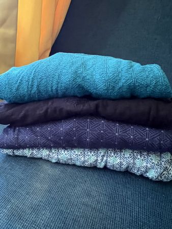 Vier Umstands-Shirts, Grösse 42/44