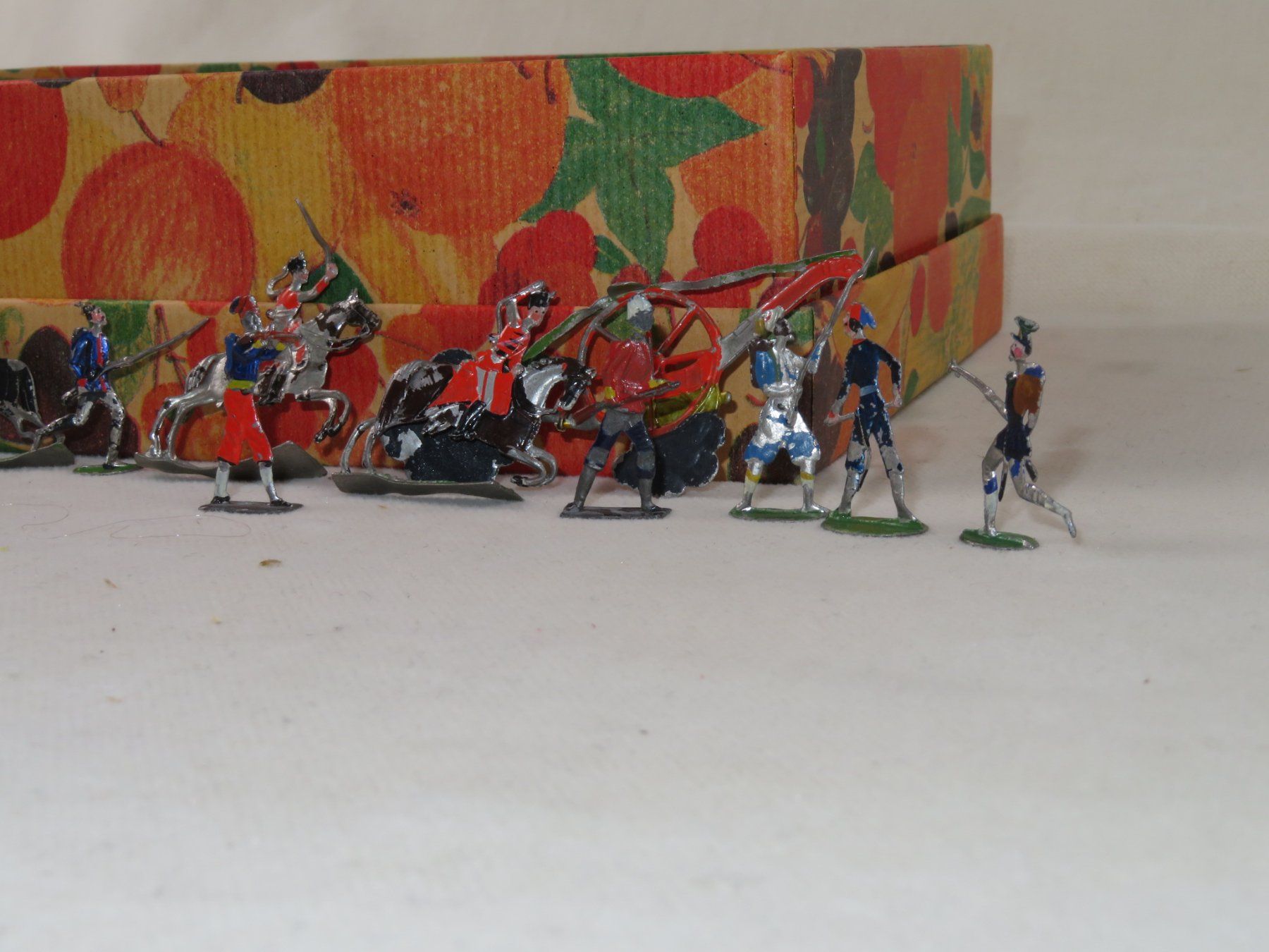 Spielzeuge: Grosses Zinnfiguren Set – Gebraucht aus Reinach BL von  1