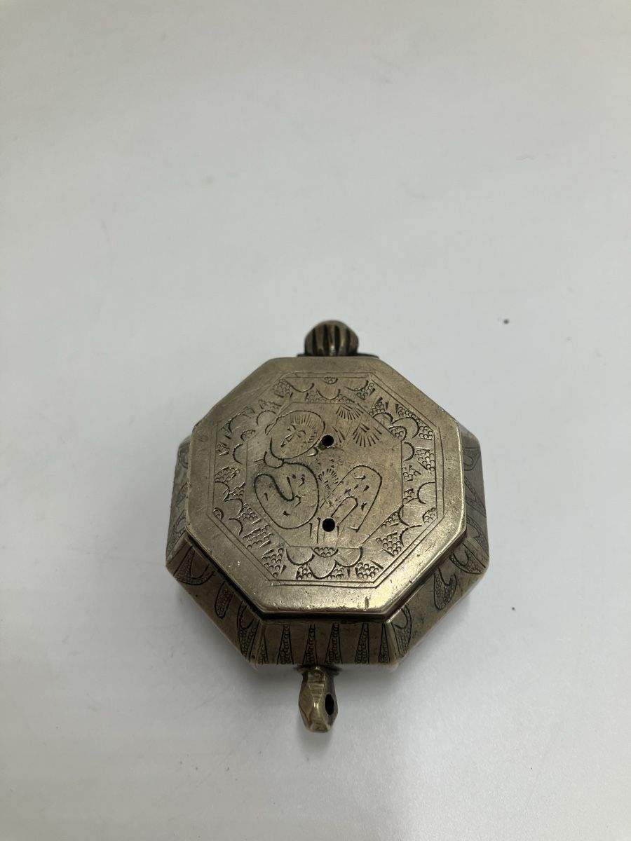 Statuette: Objet ancien chinois  – Usato da fribourg venduto da Retroverso 5