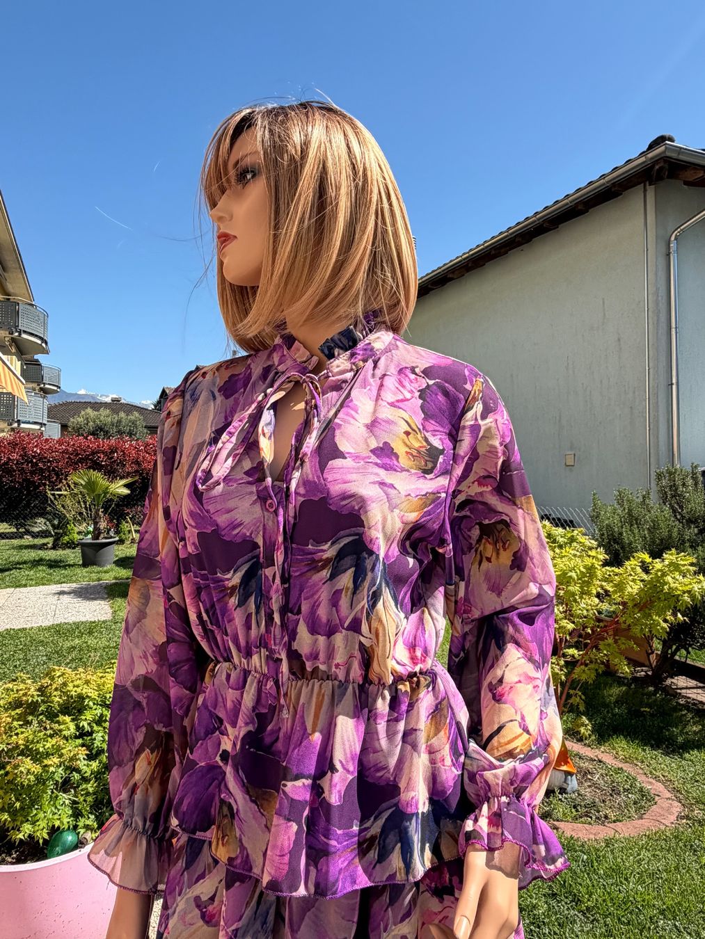 Vestiti: Sommer Kleid (GR. M) Blu Royal ab fr. 1.00 - Top zustand – Usato da Cugnasco venduto da tizianaq 1