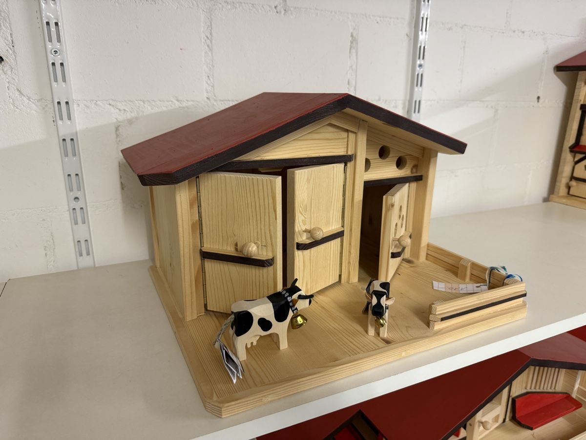 Giocattoli: Selbstgemachter Tierstall – Nuovo e nell'imballaggio originale da Untersteckholz venduto da ger_92lp