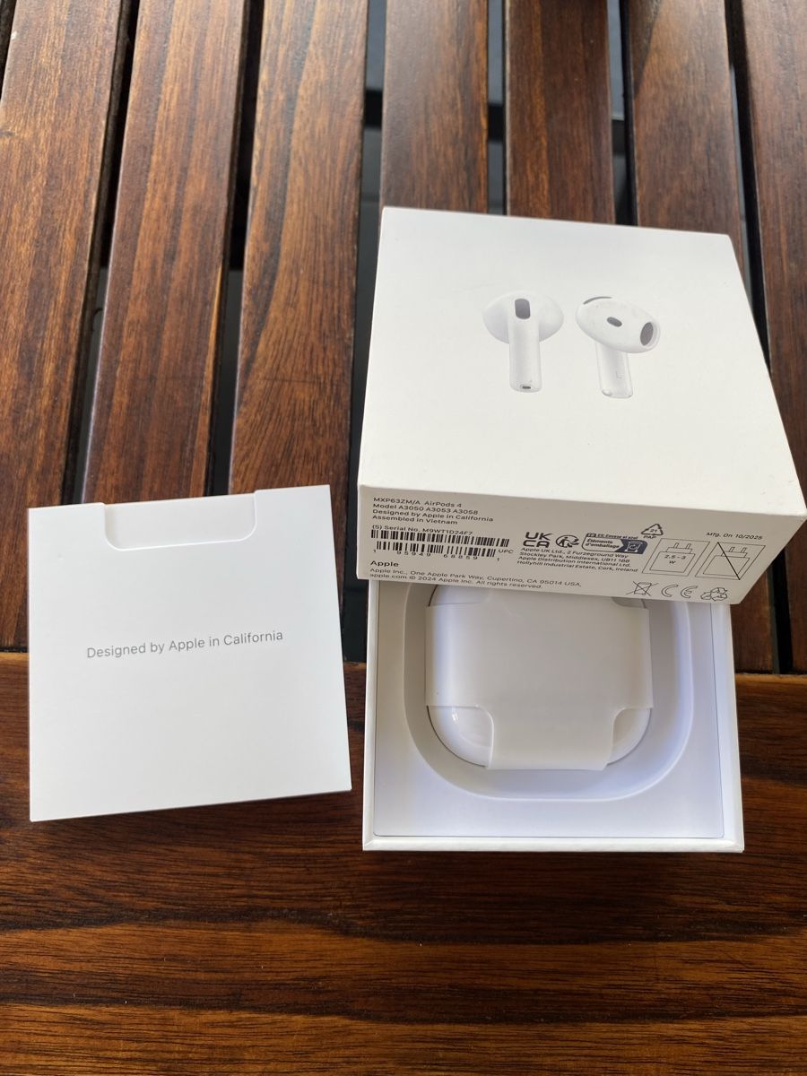 Apple Cuffie: Apple AirPods 4 – Usato da Niederwangen BE venduto da fghjijb89