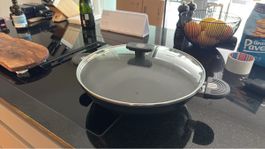 Wok Bratpfanne mit Glasdeckel Durchmesser ca. 28cm