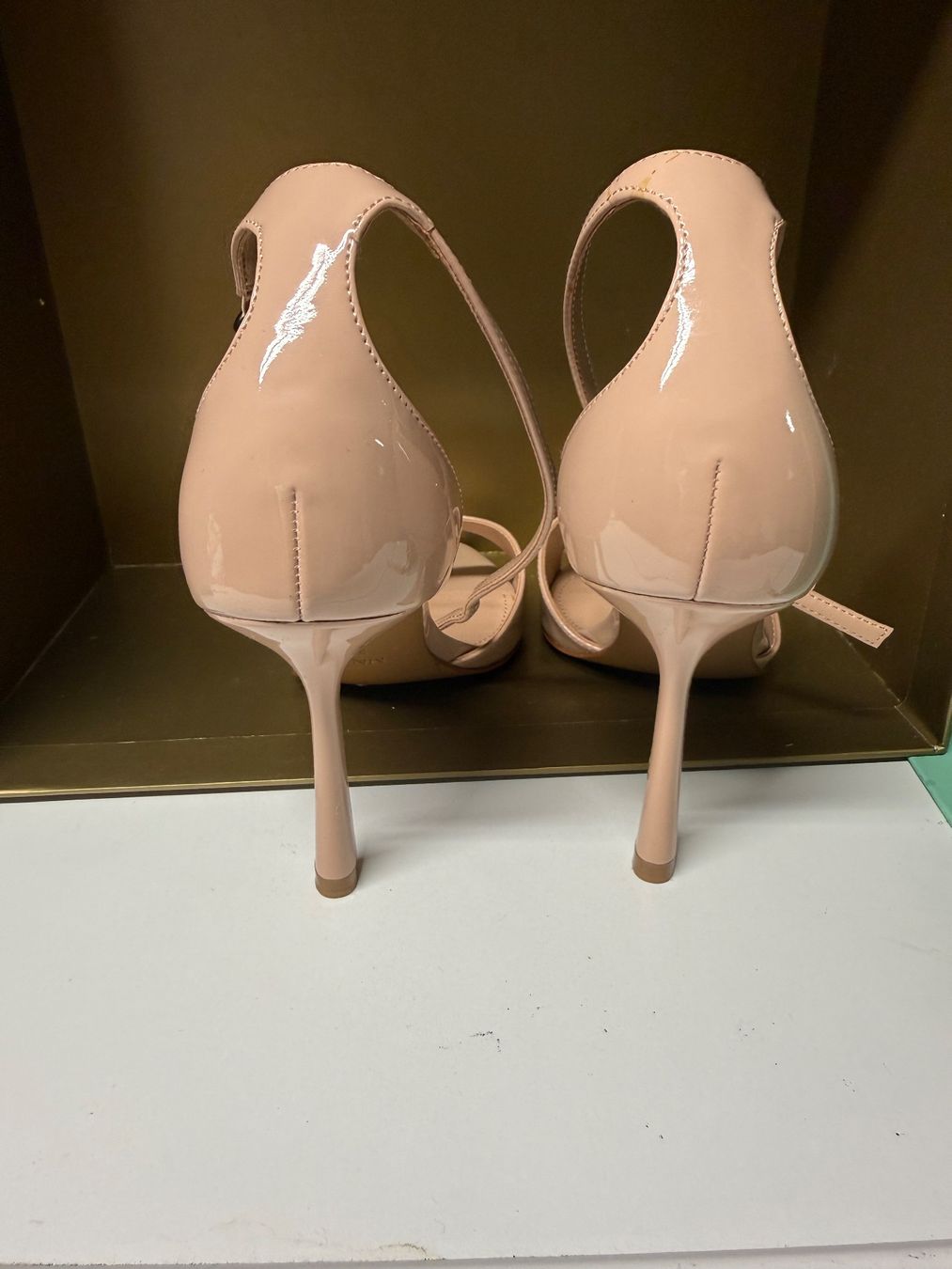 Scarpe da donna: SANDALE MNG gr 38 NEU – Nuovo (secondo la descrizione) da Birr venduto da WalkyriaM 1