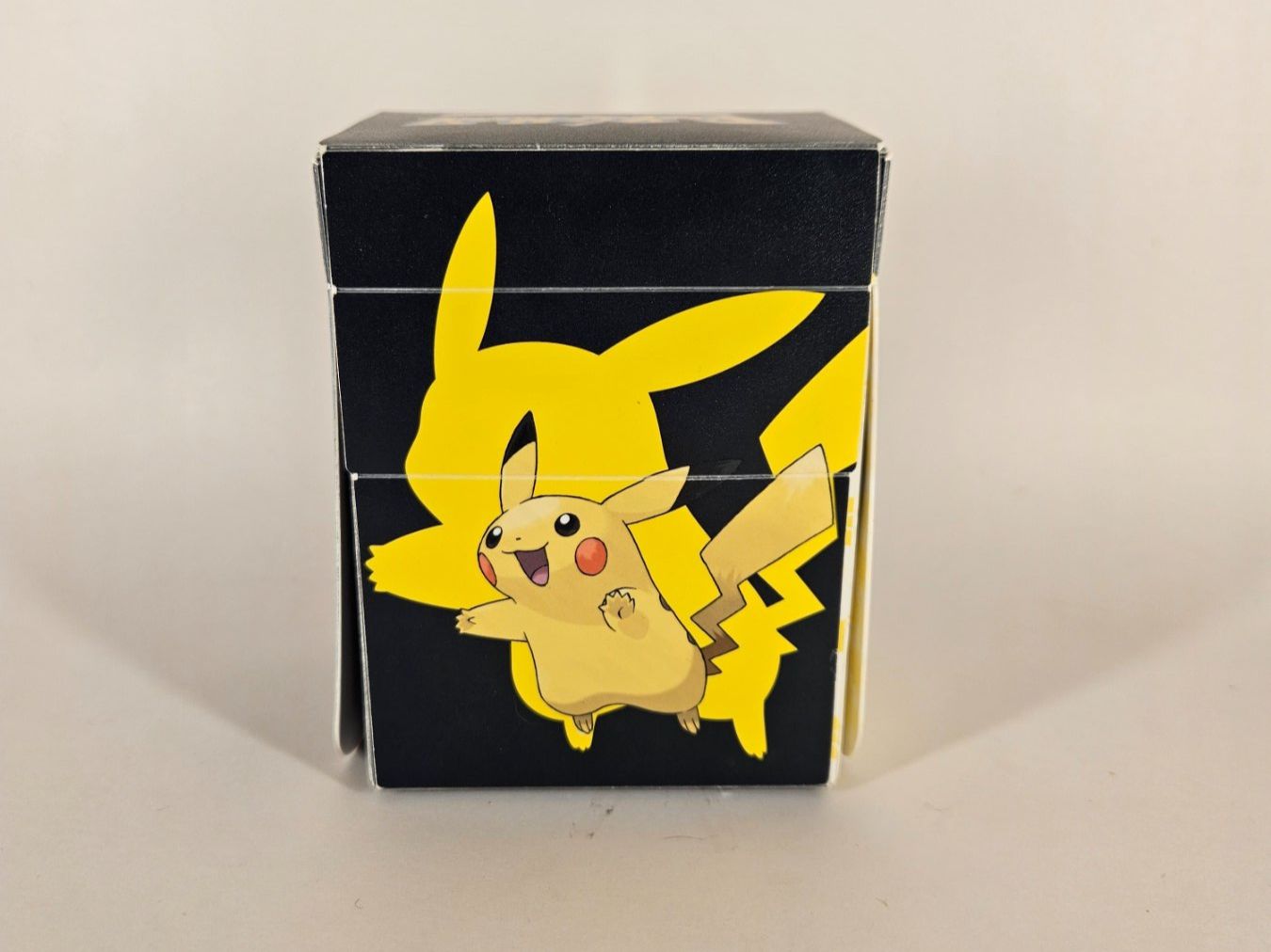 Pokémon Cartes à collectionner: Pokemon Pikachu Ultra-Pro Deckbox - LEER – D'occasion à Beringen par Candrox__ 1