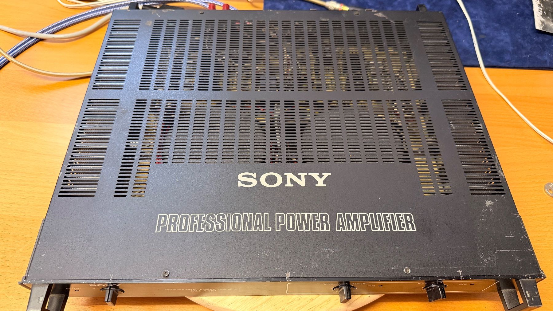 Sony Amplificatori: SONY MU-A051 Professional Power Amplifier gebraucht – Usato da Wallisellen venduto da Ada92 1