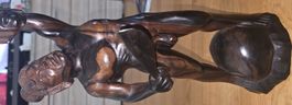 Elegante Holzskulptur Mann mit Keule, Handarbeit, Deko