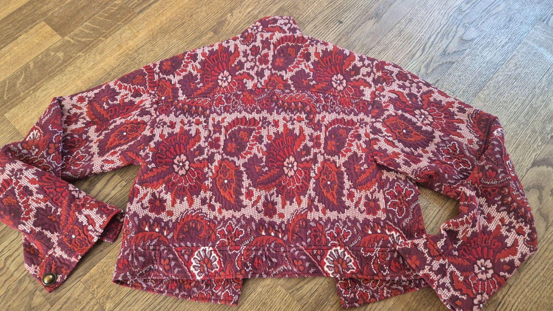 Nafnaf Giacche: Naf Naf red flower pattern cropped jacket size 34etaa0 – Usato da Zürich venduto da mon_attitude 2
