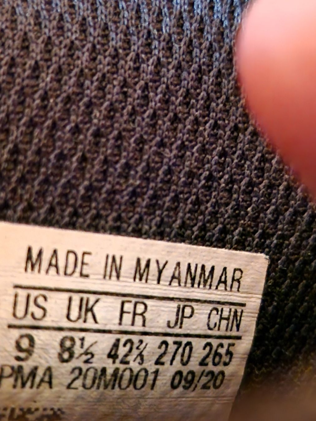 Adidas Schuhe für Jungen: Adidas Hallenschuhe Grösse 41 – Neu (gemäss Beschreibung) aus Bremgarten AG von ChristinevonArx24 2