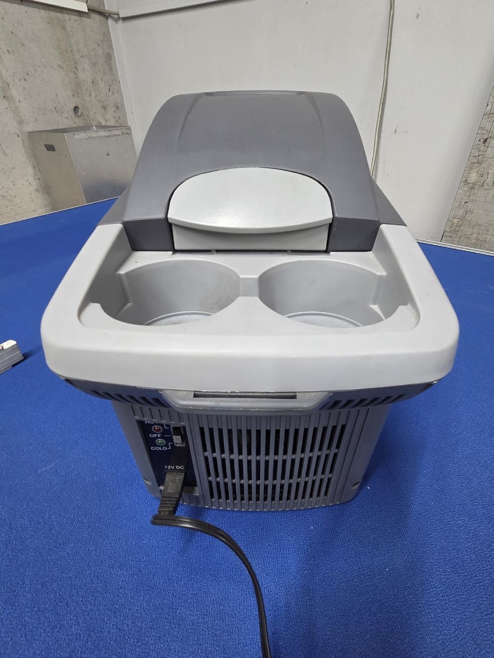 Dometic Frigoriferi & Refrigeratori: Dometic TB08 Kühlbox 12V DC  – Usato da Oberhasli venduto da General-Dealer 4