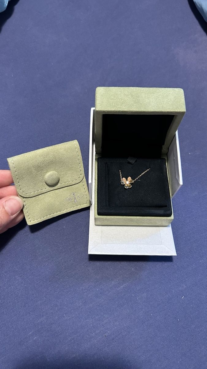 Bracciali & Braccialetti: Van Cleef and Arpels Frivole Bracelet mini – Nuovo (secondo la descrizione) da Bad Ragaz venduto da vjmast 5