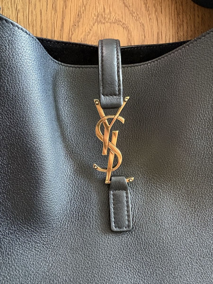 Saint Laurent Borse da donna: Saint Laurent Le 5 à 7 Leder Handtasche Medium schwarz – Usato da Zug venduto da bia_v6gf 2