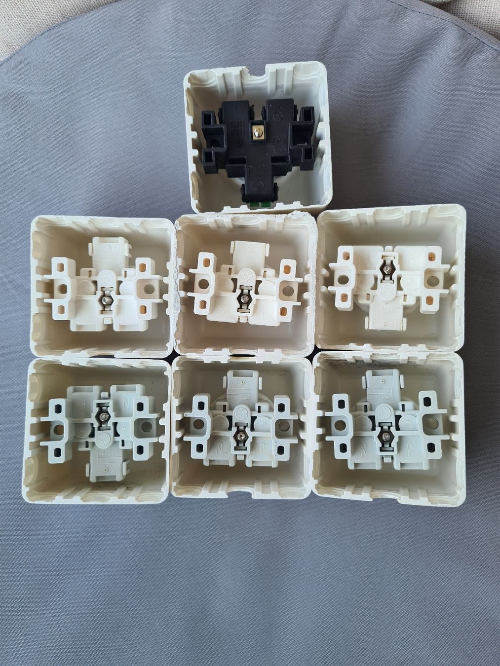 Stecker: 6 stk AP T13 – Gebraucht aus Winterthur von Jana1701 1