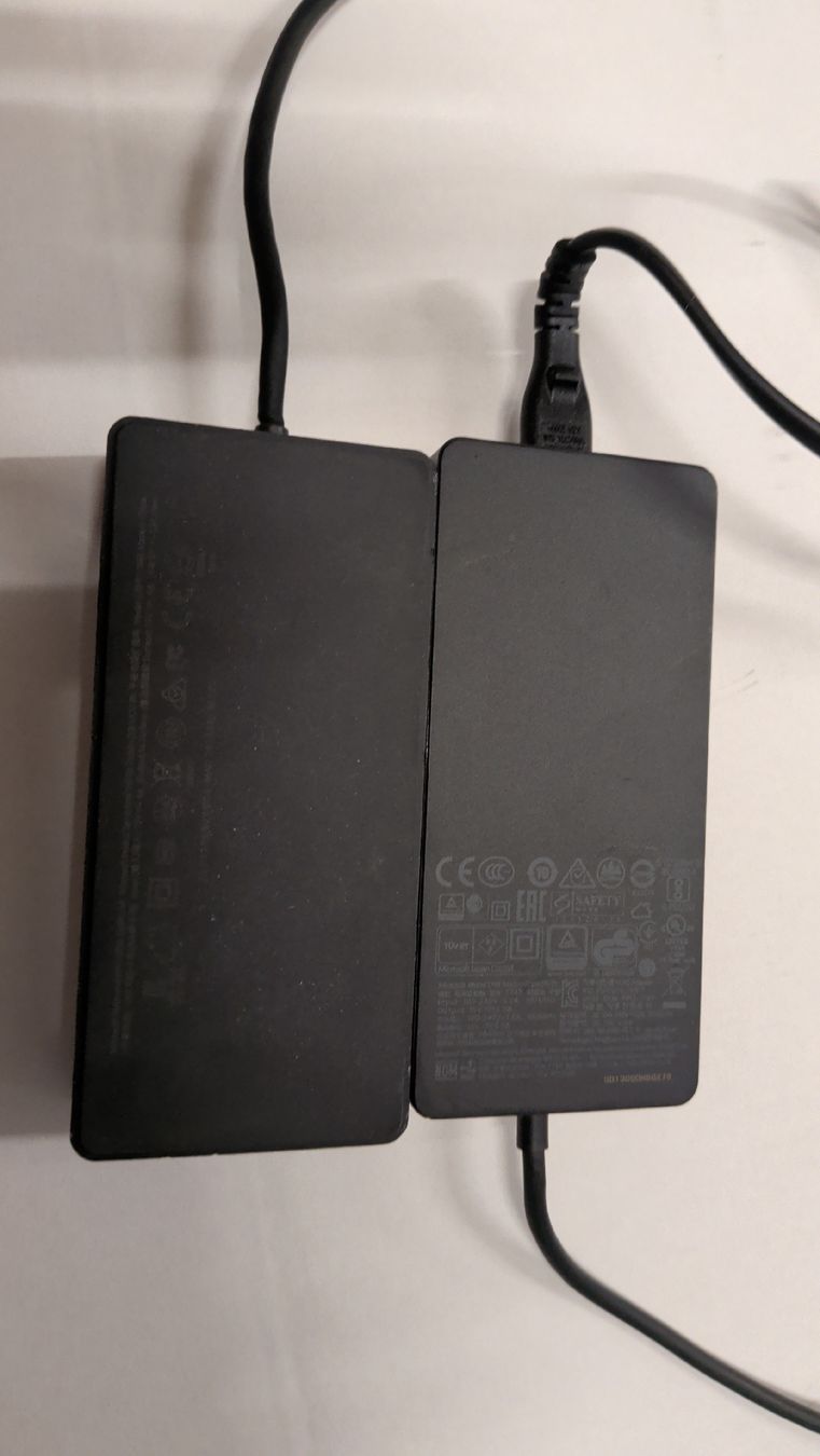 Microsoft Docking station: Microsoft Surface Docking Station - Surface Docks – Usato da St. Niklausen LU venduto da Sebastian-D 2