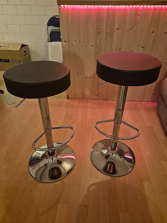Tabourets: 2x Barhocker – D'occasion à Hagenbuch ZH par masp85