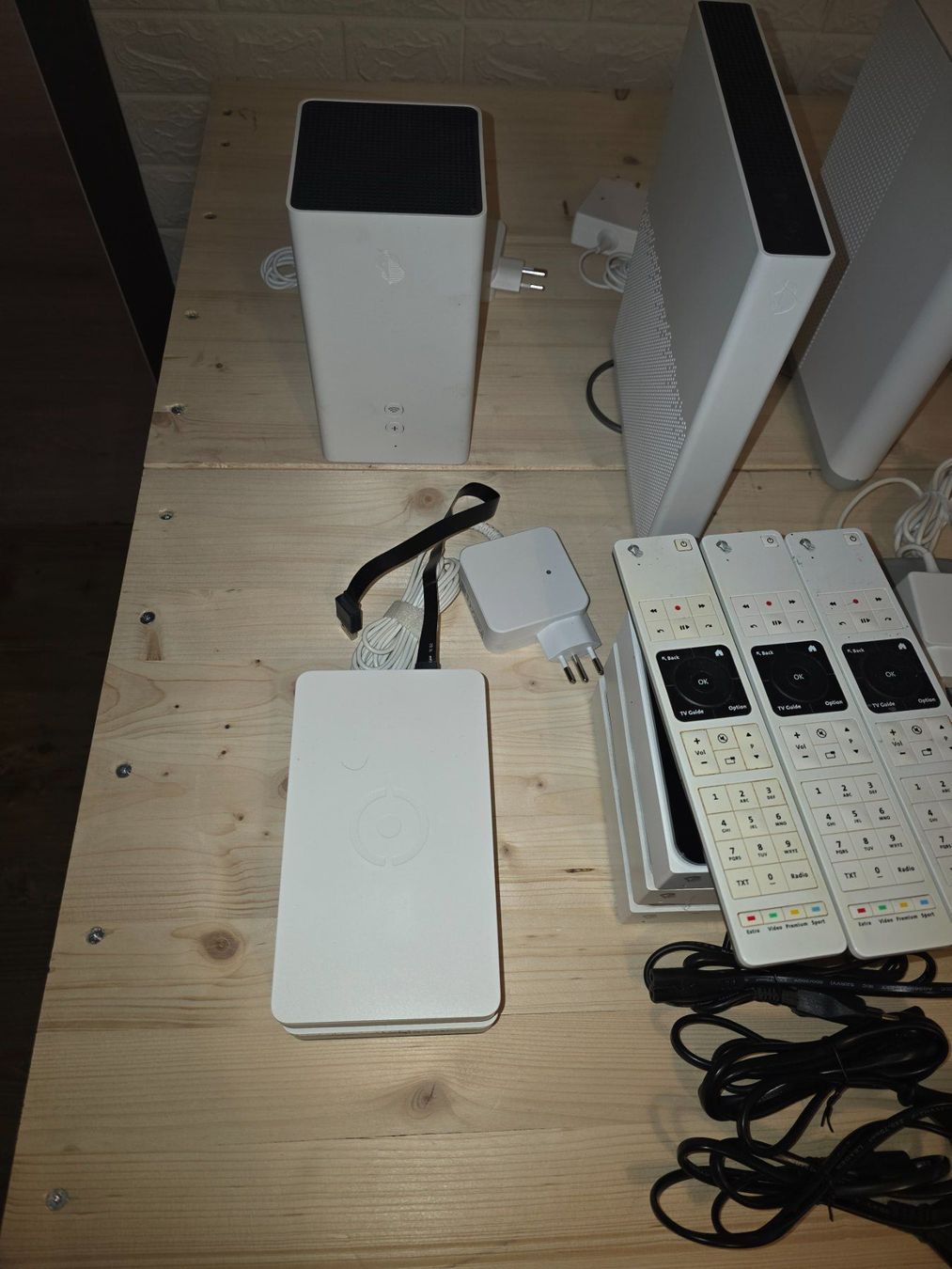 Swisscom Modems & Router: Matériel Swisscom – Gebraucht aus Brot-Plamboz von baccara02 4