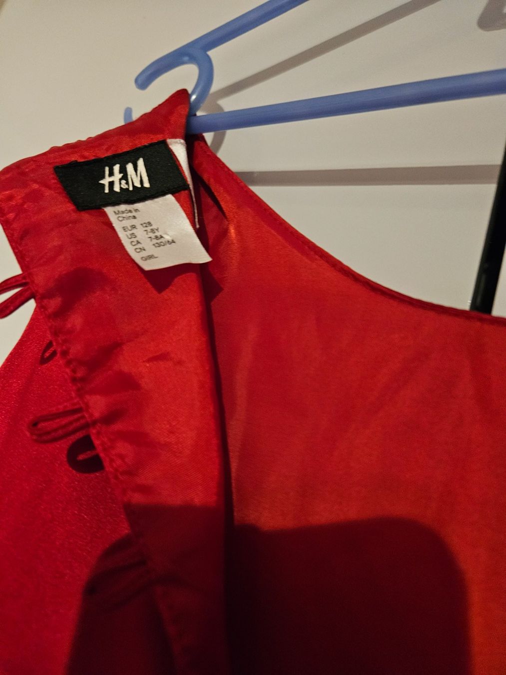 Kleider & Röcke: Rotes Hello Kitty Mädchen Kleid gr.128 – Gebraucht aus Marthalen von PeSch.03 2