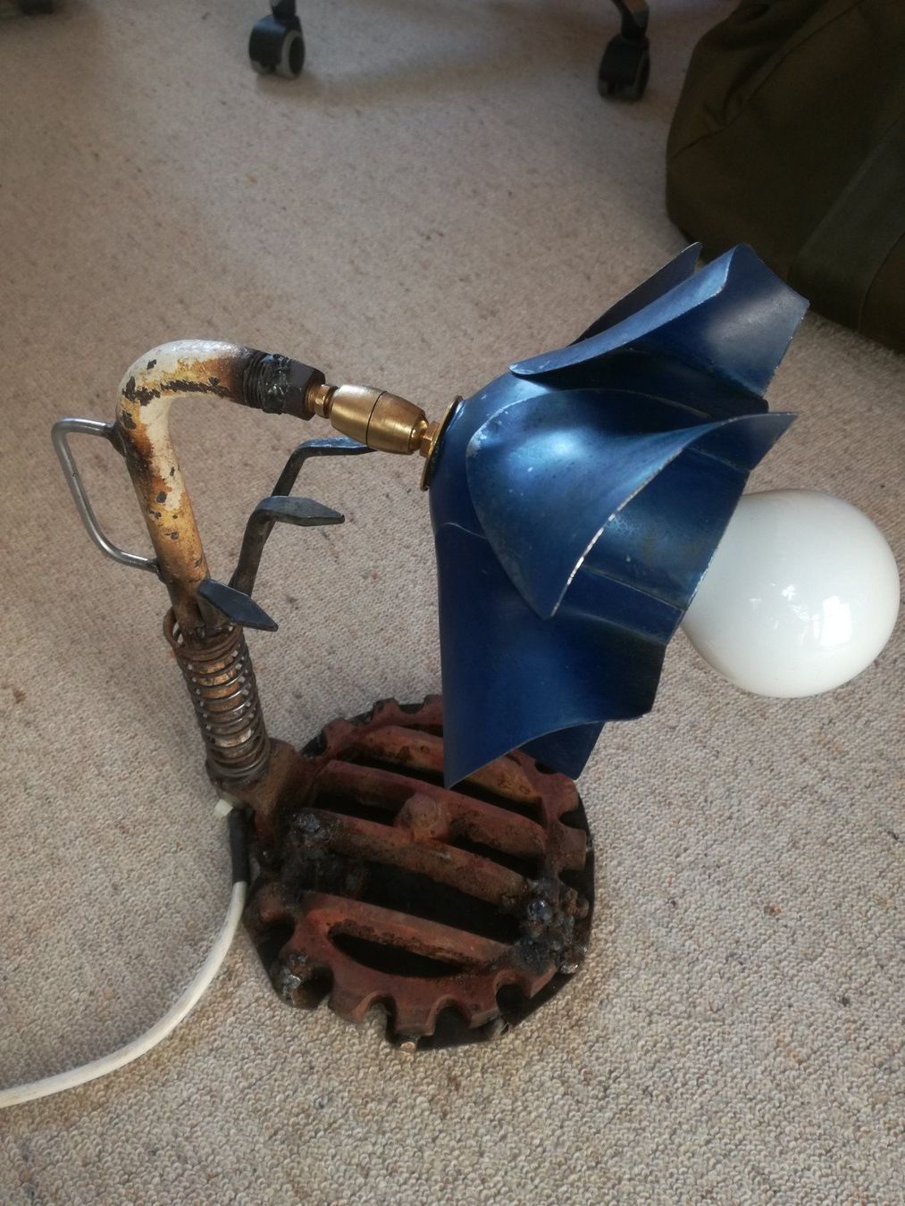 Lampade: Tischlampe Upcycling – Usato da Sursee venduto da Ursus_LU 1