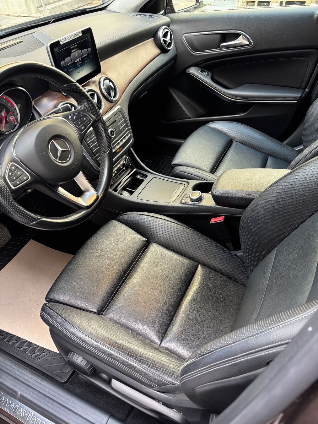 Mercedes-Benz Autos: MERCEDES-BENZ GLA220 d 4m – Gebraucht aus Eschen von kingkong010 5