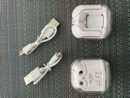 Zwei WIZZ WP300 - Kabellose Kopfhörer, Neu,