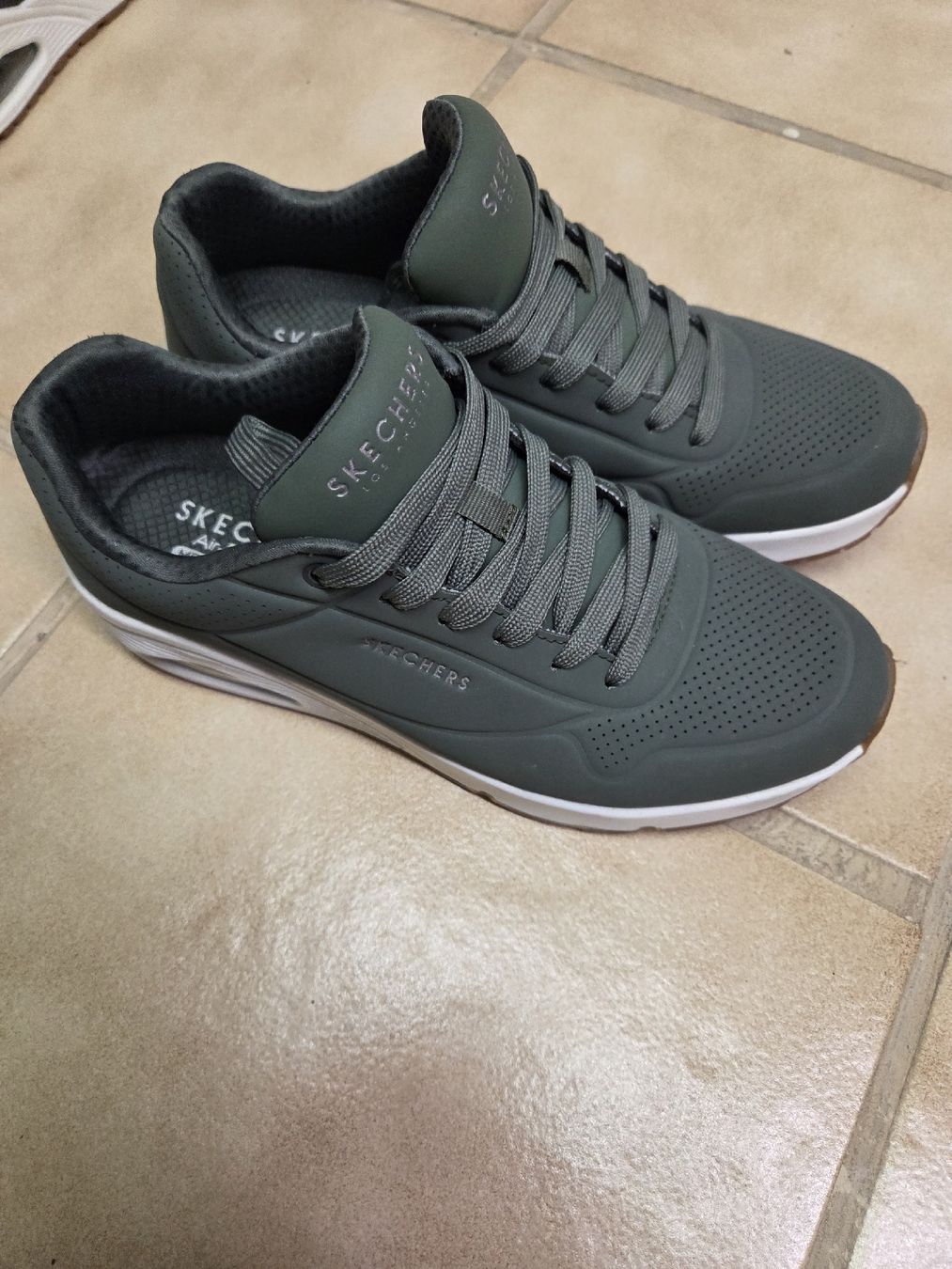 Skechers Scarpe da uomo: Skechers Gr. 40 – Usato da Röschenz venduto da Tschuls87 5
