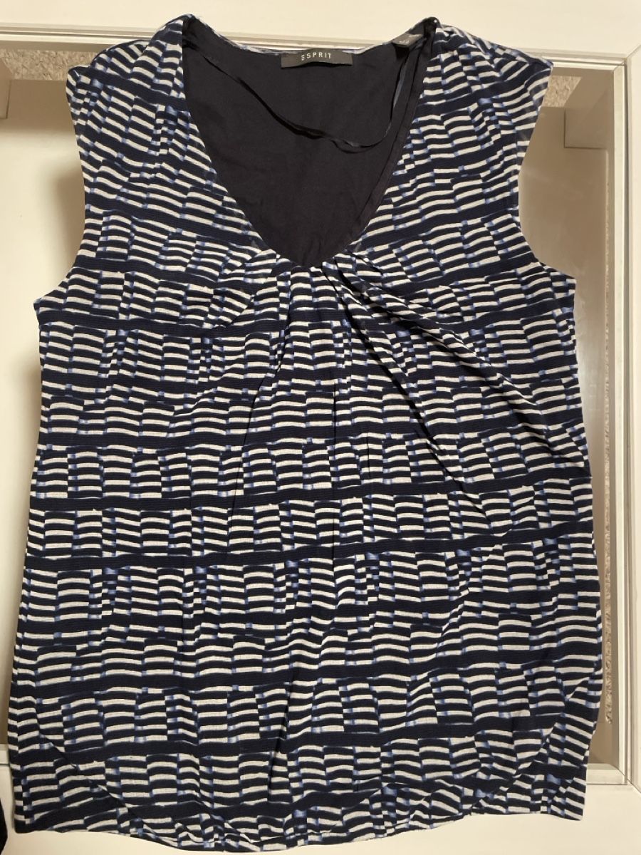 Esprit Lotti di vestiti: 2 Shirts MARKE ESPRIT – Usato da Urdorf venduto da Anassor 4