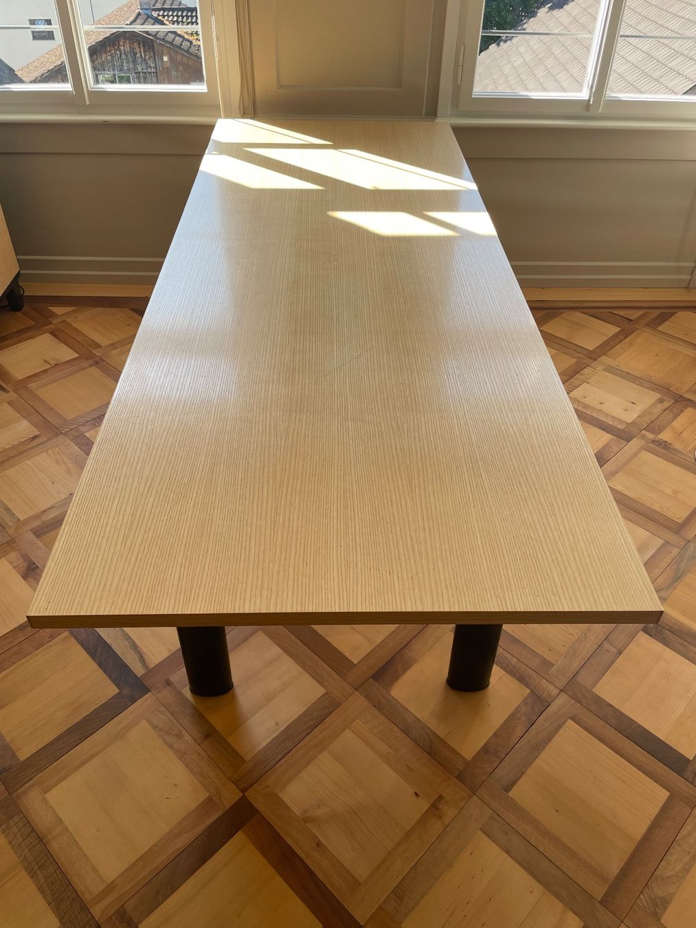 Cassina Tische: Original Cassina LC 6 Tisch – Gebraucht aus Balgach von anne_58 3