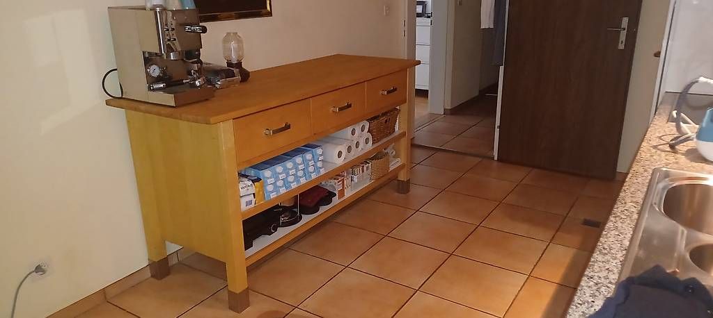 Credenze: Multitasking Möbelstück – Usato da Biel-Benken BL venduto da Live010