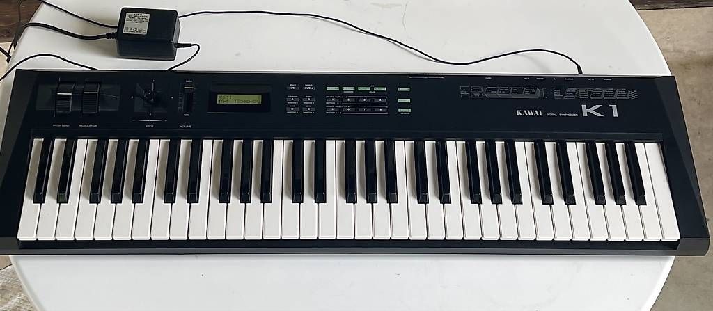 Kawai Strumenti musicali: Kawai K1 mit gewechselter Batterie – Usato da Alpnach Dorf venduto da GuntaKinte