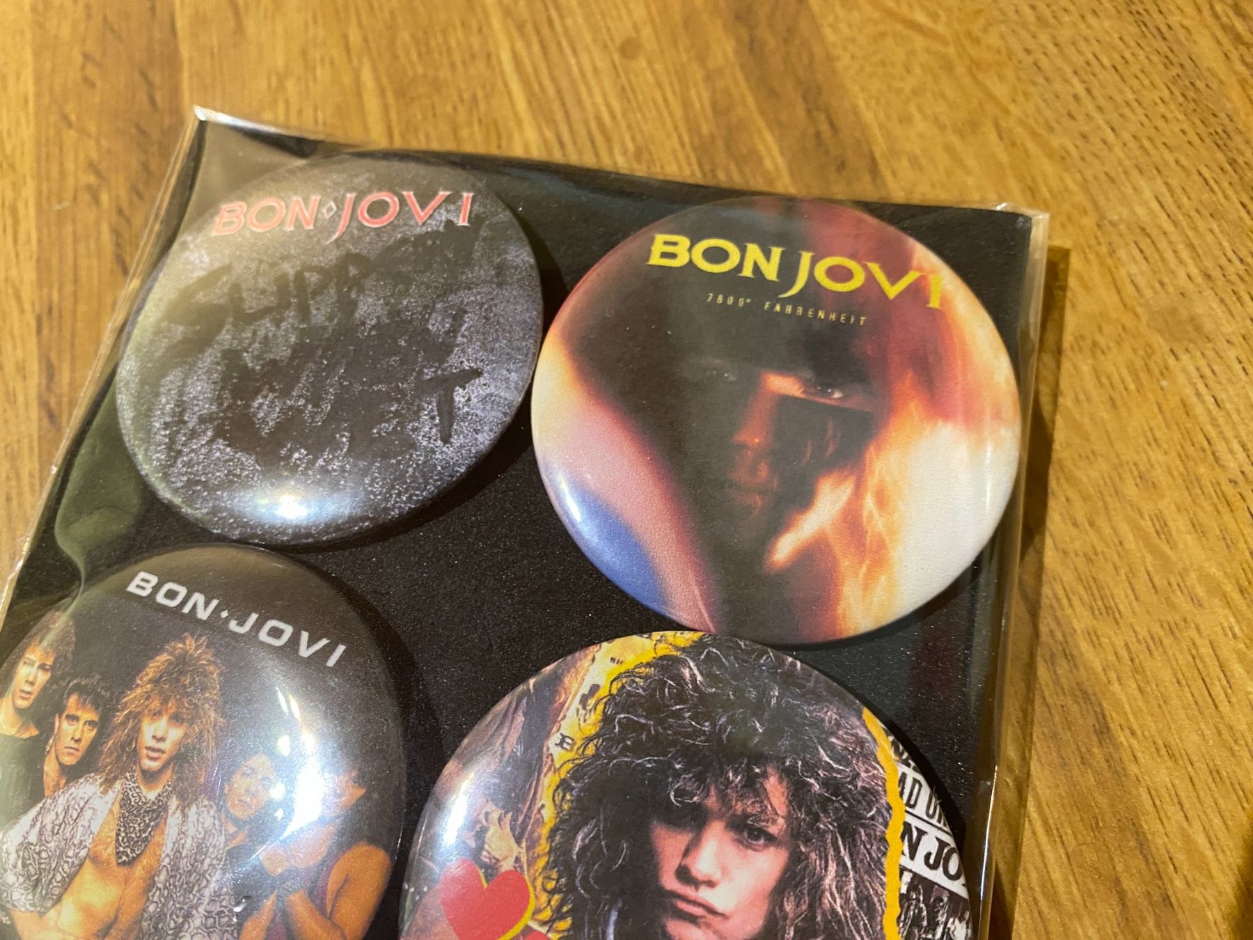 Placchette & Badge: Bon Jovi Magnete! – Nuovo e nell'imballaggio originale da Basel venduto da FatCatPacksTheRatt 7