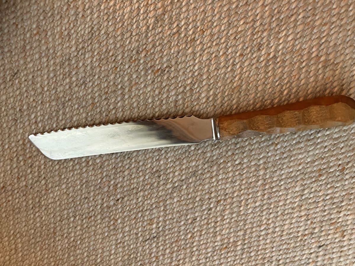 Articoli in legno: Handgeschnitztes Holztablett mit Messer - Rustikaler Charme! – Usato da Benglen venduto da Oommaahhaa 6