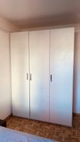 3 -türiger Kleiderschrank in Weiss – viel Stauraum