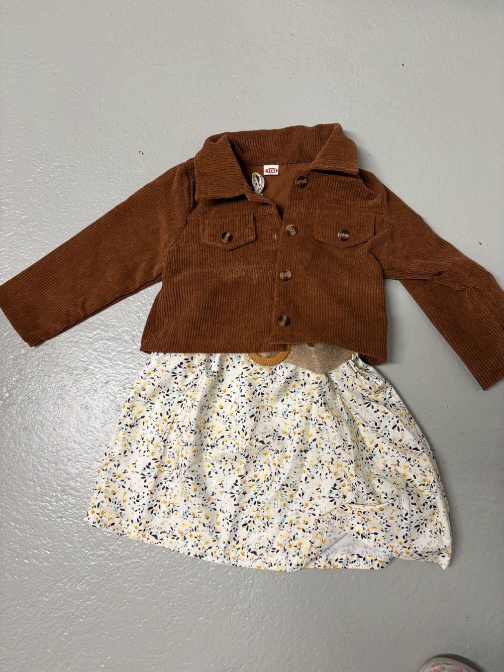 Kleider & Röcke: Kleid mit Jacke Blumenmuster – Neu (gemäss Beschreibung) aus St.Gallen von Bigdisch
