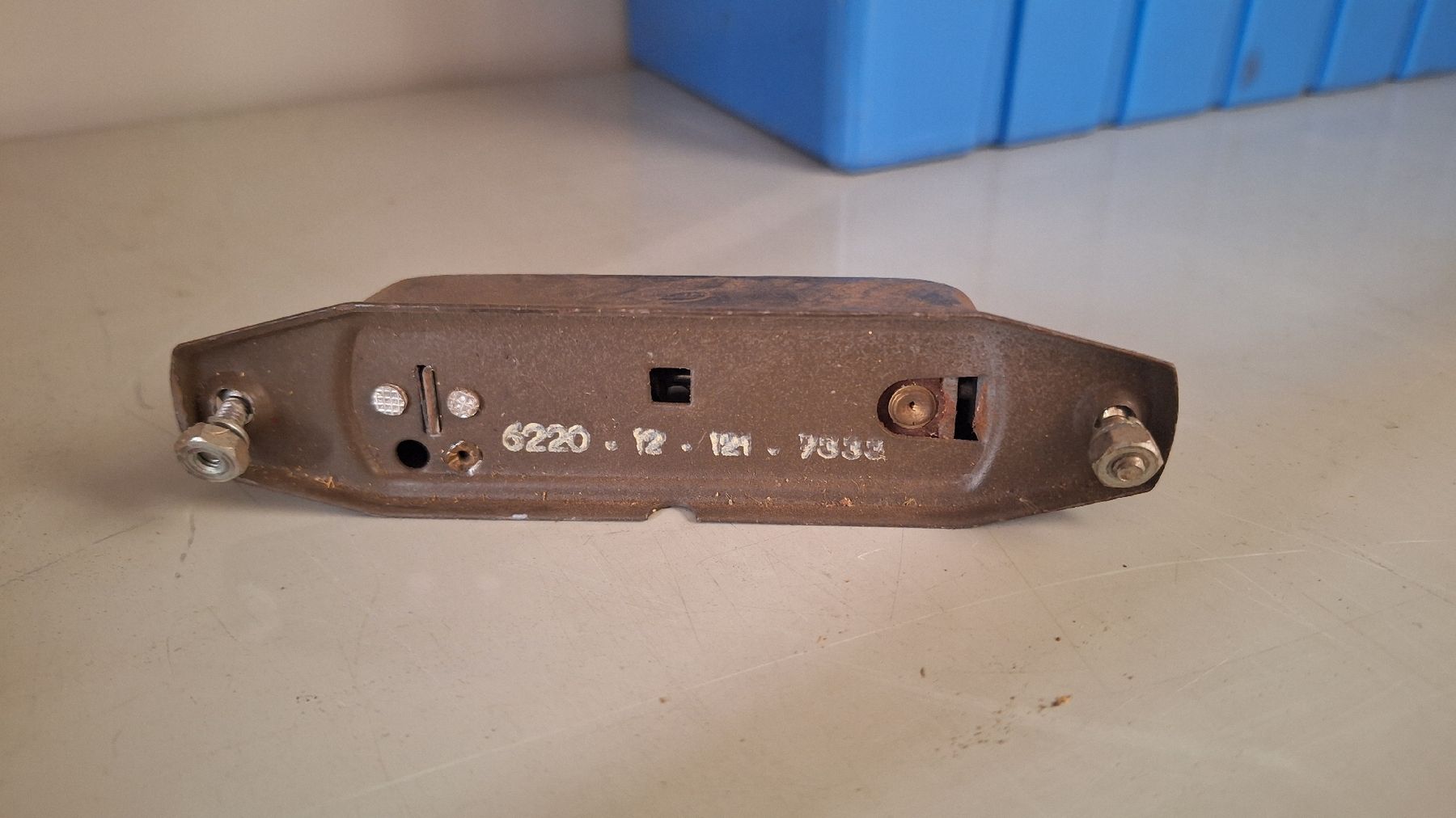 Schweizer Armee Lampade: Alte Vintage Schiffslampe 12V Bootlampe 2W Lampe Vwbus Armee – Usato da Langenthal venduto da Physycer0 3