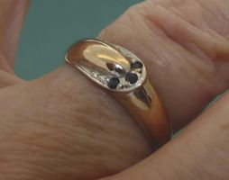 Ring 800 Silber mit synthetischen Steinchen vor 1988
