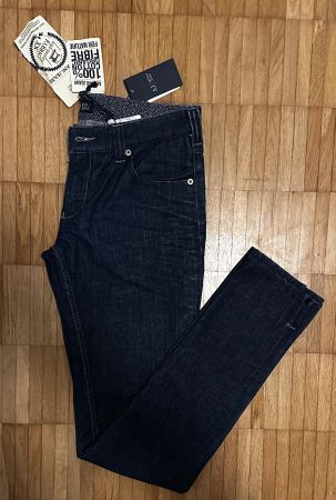 Armani Jeans Damen 29 NEU