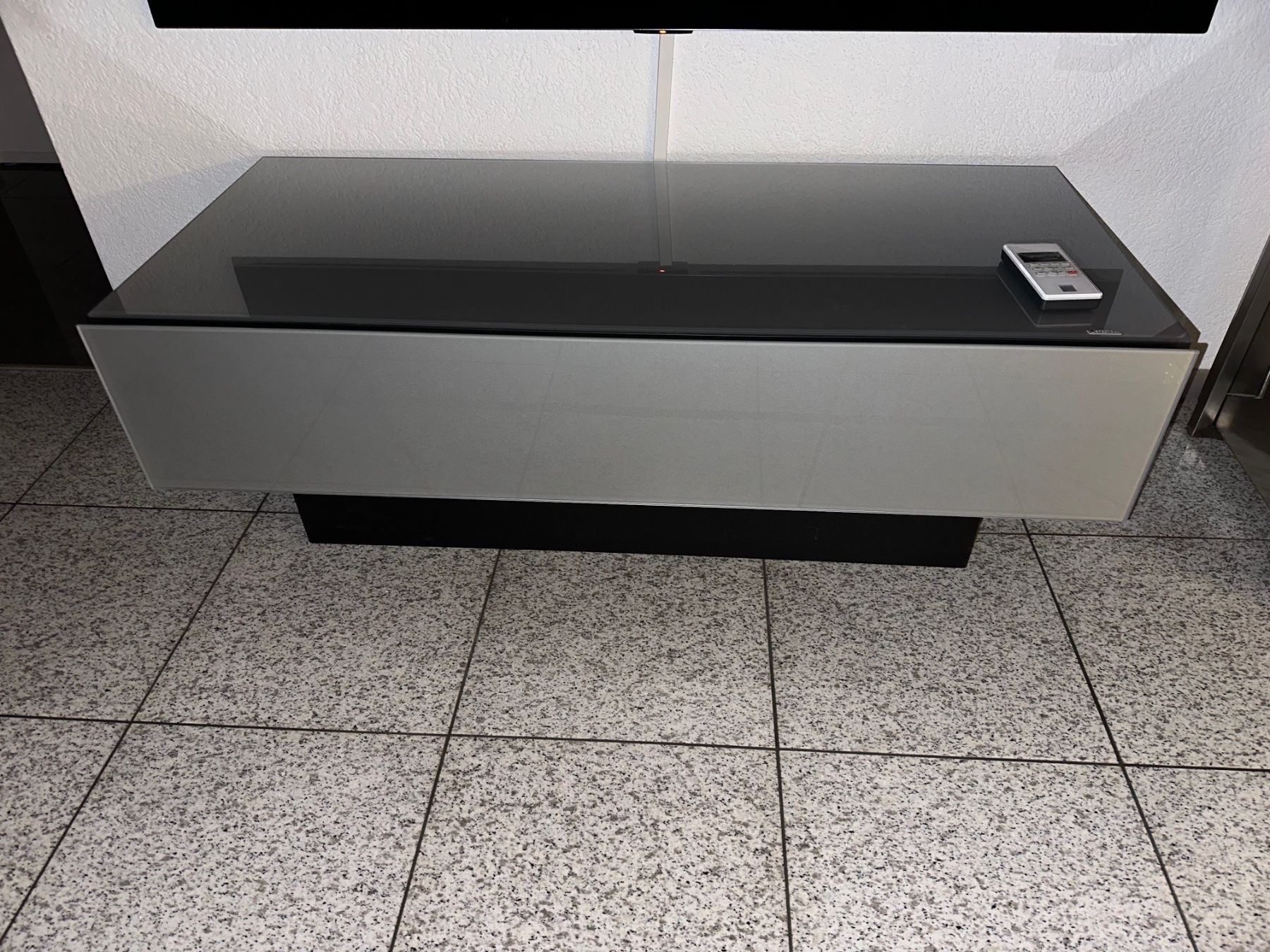 Spectral Mobili TV: Soundbar TV Möbel von Spectral – Usato da Studen BE venduto da Free44