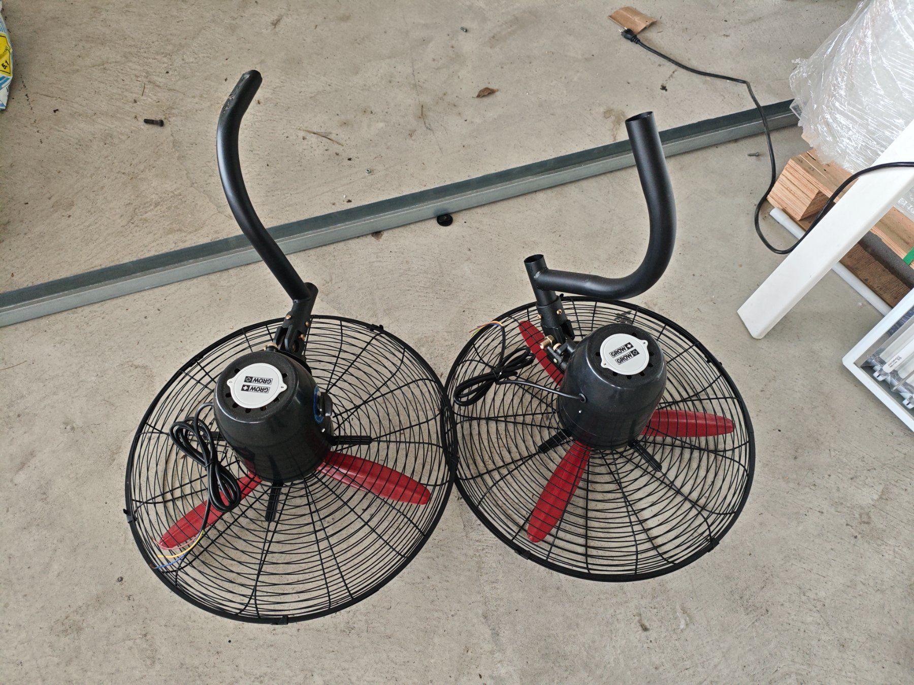 Ventilatori: 2xDeckenventilatoren GROW+ 50cm Metallgehäuse – Usato da Dübendorf venduto da tho_v2cs