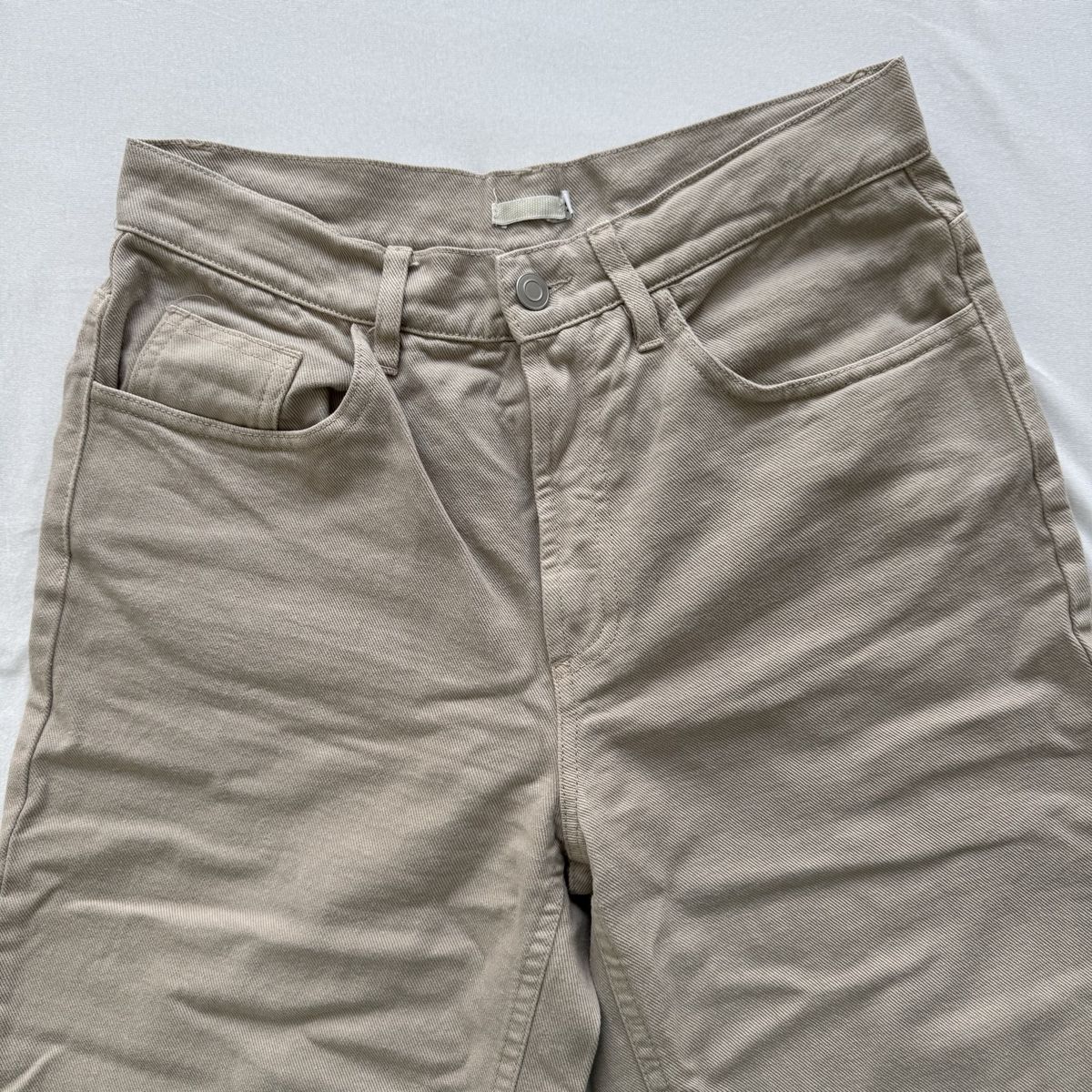 Brandy Melville Jeans: Brandy Melville Jeans Beige – Usato da Basel venduto da zar_dw2n 2