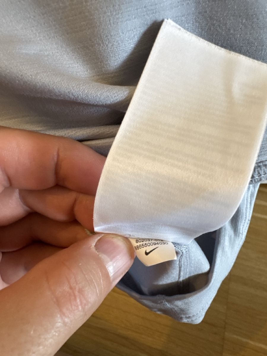Nike Pullover & Sweatshirts: Nike  – Gebraucht aus Menzingen von Dali2504 2
