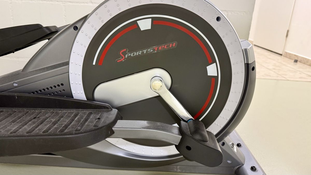 Hometrainer: Crosstrainer Sportstech wie neu – Usato da Zürich venduto da Markdesor 1