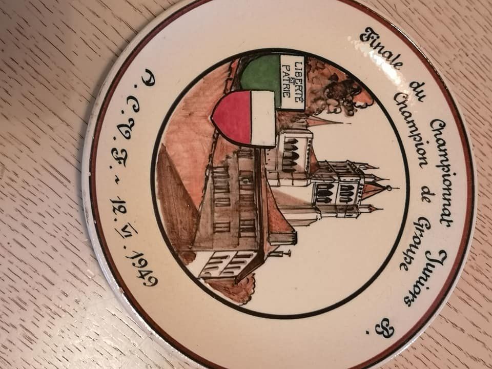 Piatti: Assiette commémorative A.C.V.F 12.06.1949 – Nuovo (secondo la descrizione) da St-Séverin venduto da nanou00