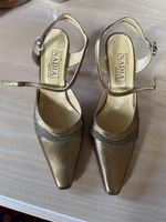 1 paire de chaussures taille 39.5 couleur bronze neuves cuir