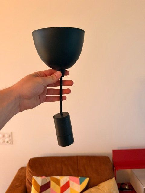 Ikea Kronleuchter & Deckenlampen: IKEA Pendelleuchte schwarz mit Glühbirne – Gebraucht aus Zürich von remarki 1