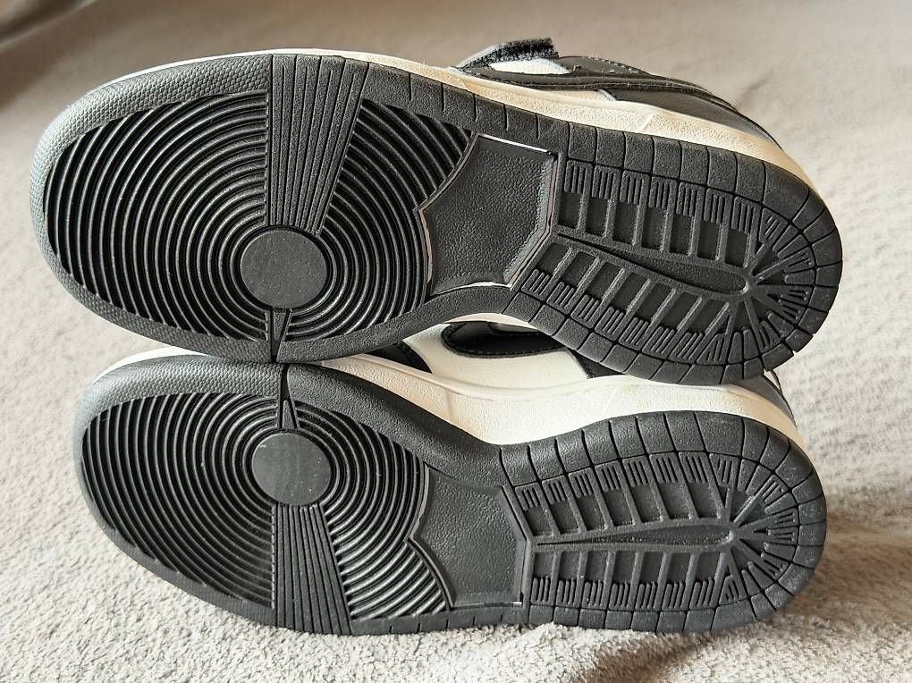 Scarpe per ragazzi: Baskets style urbain Noir et Blanc. Taille 32 – Usato da Montreux venduto da DMtop 4
