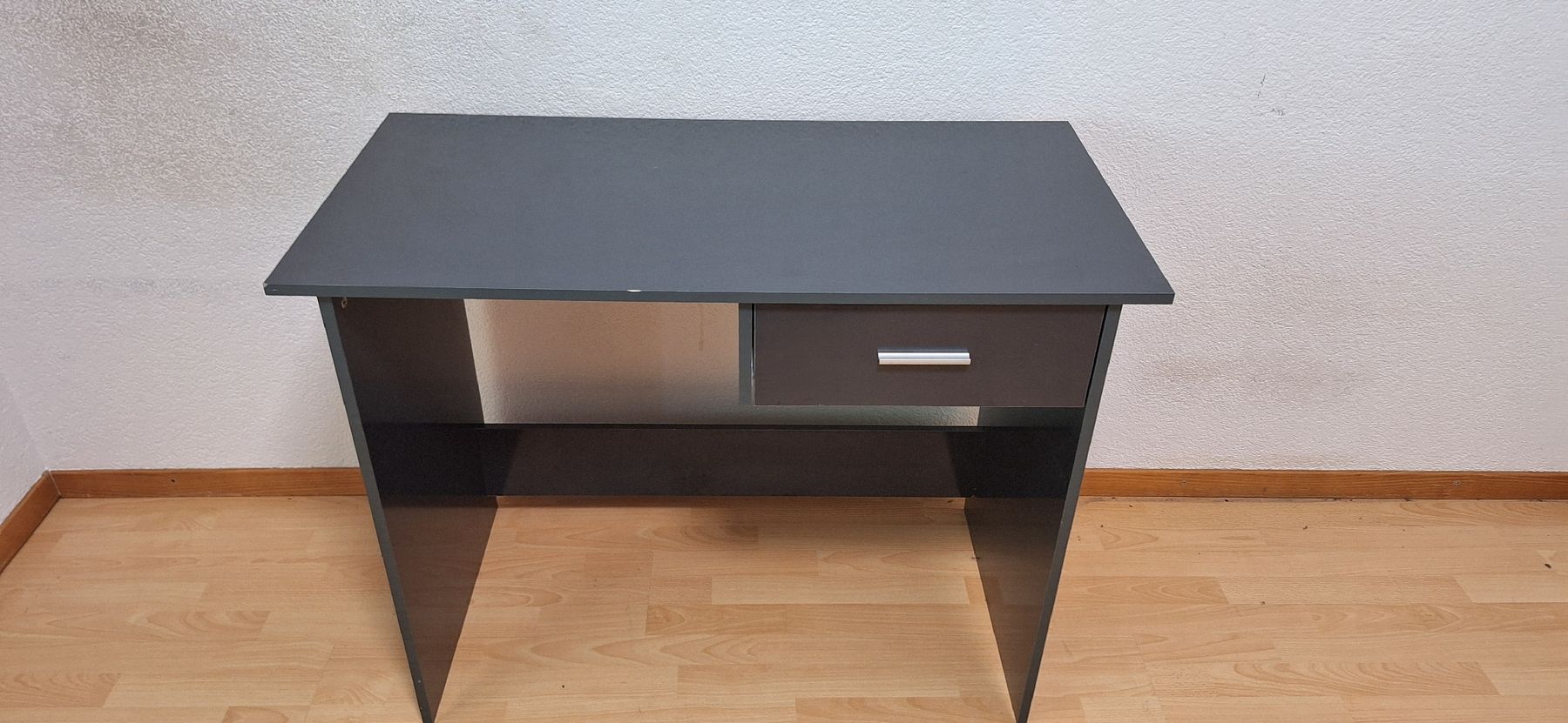 Schreibtische: Kleines Schreibtisch – Gebraucht aus Oberlunkhofen von Carlsen