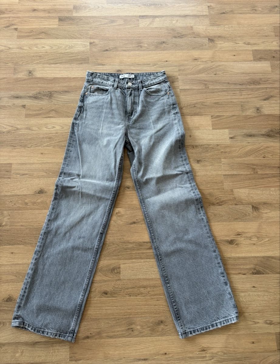 Jeans: Graue Jeans – D'occasion à Embrach par ale_v5qn