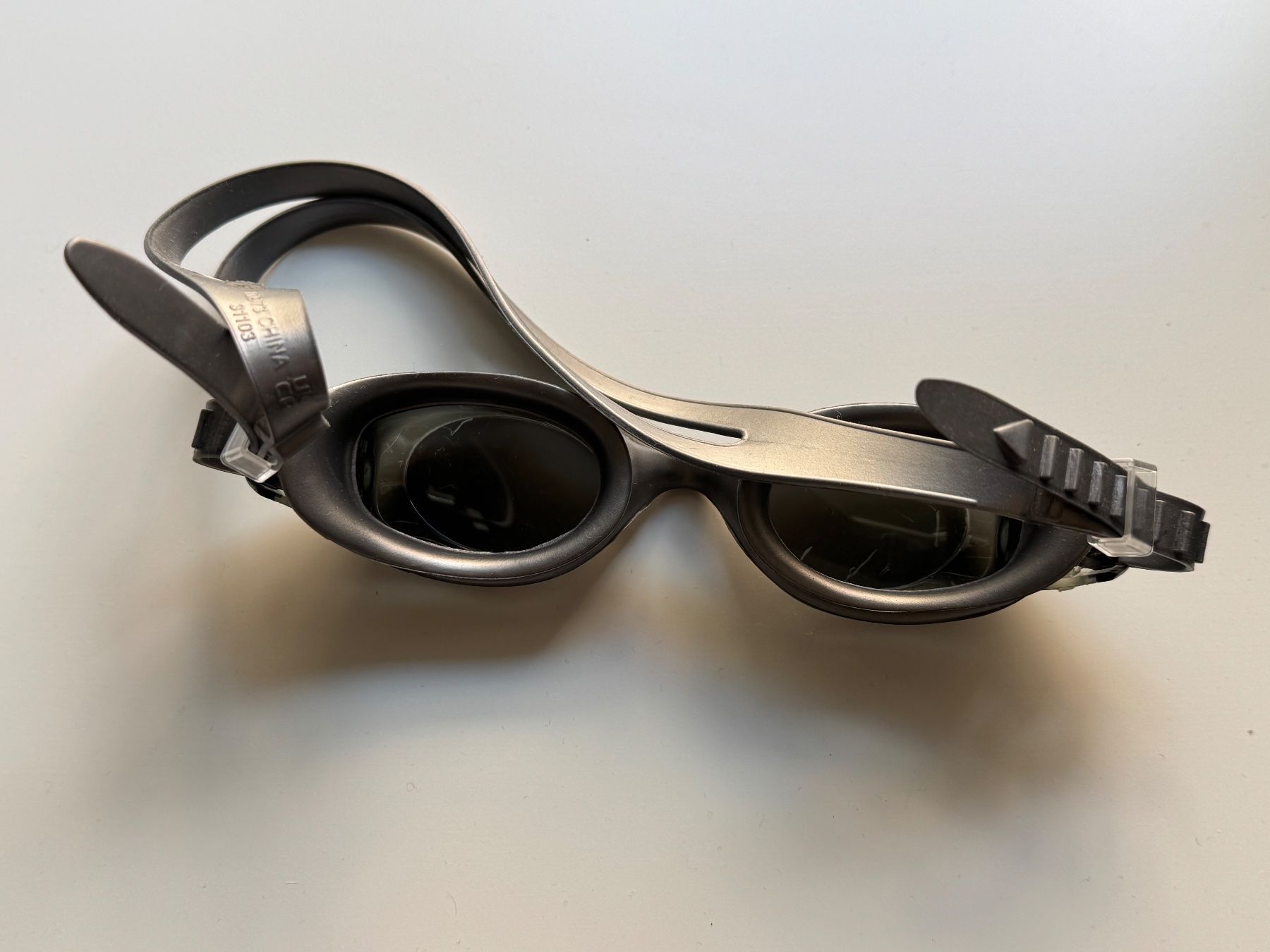 Speedo Occhiali & Lenti: Speedo-Schwimmbrille für Triathleten oder Schwimmer – Usato da Zürich venduto da rom_nz7y 1